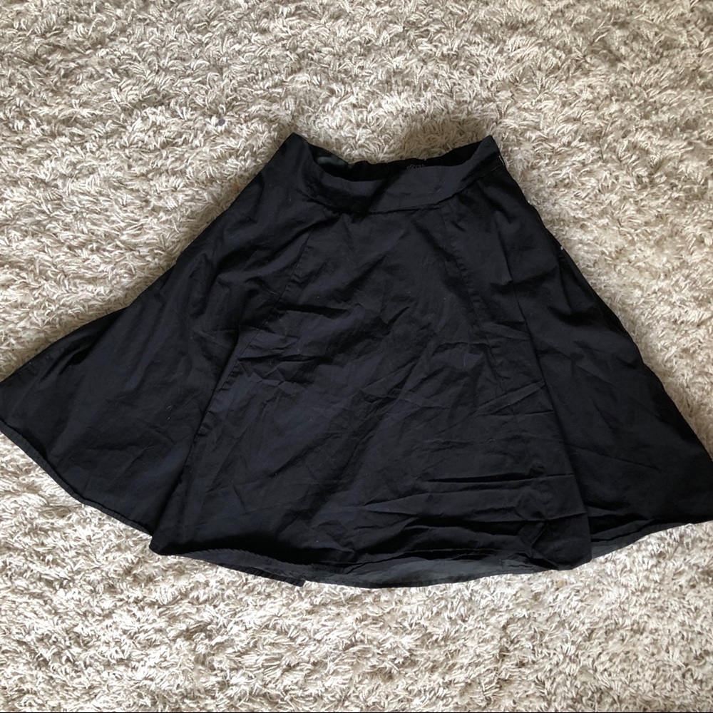 Flared Black Poplin Skirt (W/ POCKETS 🤙🏼)